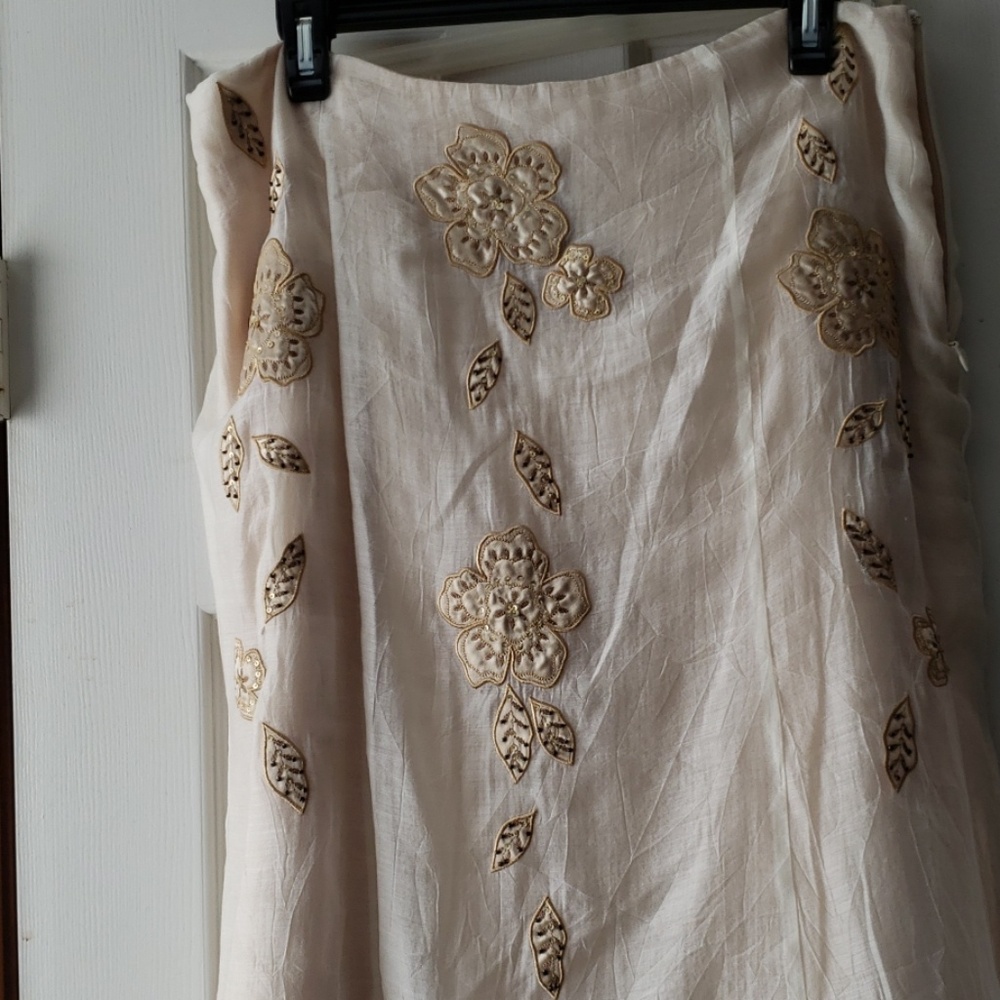 Skirt - Picture 3 of 3